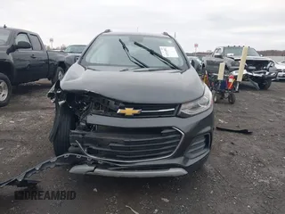 2018 Chevrolet Trax LT with VIN KL7CJLSBXJB681703, listed as a IAAI auction lot 41014802 with 161,690 mi miles. Bid and sale history available at carsss.com. Image 12.