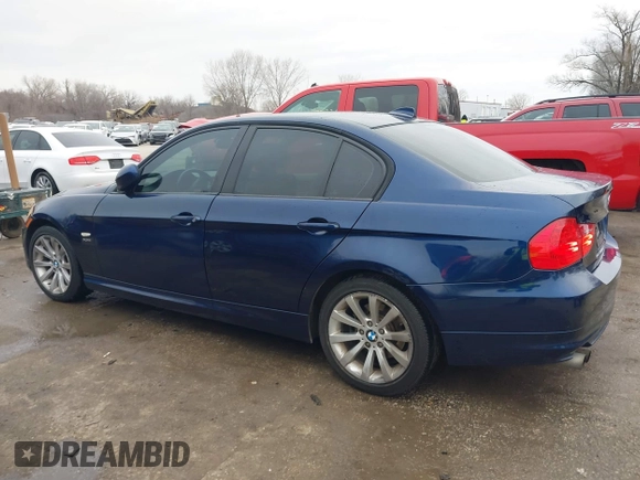 2011 BMW 3 Series 328i xDrive with VIN WBAPK7C58BF087877, listed as a IAAI auction lot 41250323 with 161,100 mi miles. Bid and sale history available at carsss.com. Image 14.