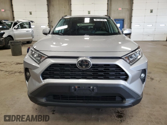 2021 Toyota RAV4 XLE Premium with VIN 2T3A1RFV3MC155735, listed as a Copart auction lot 58738135 with 87,685 mi miles and Salvage title. Bid and sale history available at DreamBid. Image 5.