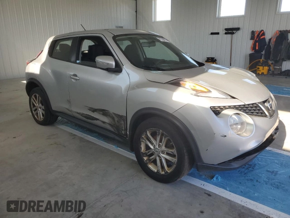 2016 Nissan Juke S z VIN JN8AF5MR3GT608794, wystawiony jako Copart lot #53975335 z przebiegiem 103 323 mil mil oraz Czysty tytuł • Clean title. Historia ofert i sprzedaży dostępna na DreamBid. Obrazek 4.