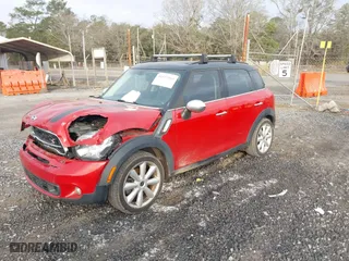 2015 MINI Cooper Countryman S with VIN WMWZC3C50FWT05122, listed as a IAAI auction lot 41572503 with 120,885 mi miles. Bid and sale history available at carsss.com. Image 17.