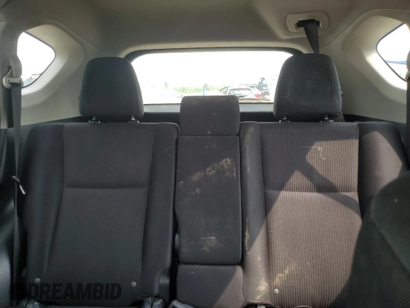 2017 Toyota RAV4 LE z VIN JTMBFREV3HJ118680, wystawiony jako Copart lot #60592805 z przebiegiem 213 787 mil mil oraz Szkoda całkowita • Salvage title. Historia ofert i sprzedaży dostępna na DreamBid. Obrazek 10.