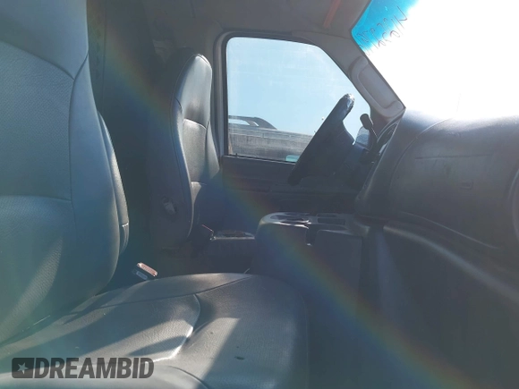 2005 Ford Econoline Cargo with VIN 1FTSS34L55HB20992, listed as a IAAI auction lot 41252796 with 413,912 mi miles and . Bid and sale history available at DreamBid. Image 5.
