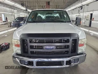 2008 Ford F-250 XL z VIN 1FTSW20538EE05153, wystawiony jako IAAI lot #42554757 z przebiegiem 162 318 mil mil oraz . Historia ofert i sprzedaży dostępna na DreamBid. Obrazek 12.