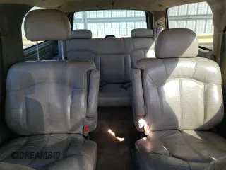 2002 Chevrolet Suburban LS with VIN 1GNFK16Z32J329649, listed as a Copart auction lot 46812625 with 263,117 mi miles and Clean Title. Bid and sale history available at carsss.com. Image 10.