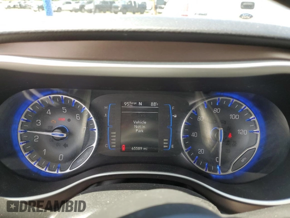 2017 Chrysler Pacifica Touring with VIN 2C4RC1DG4HR522594, listed as a Copart auction lot 62739225 with 65,589 mi miles and Clean title. Bid and sale history available at DreamBid. Image 9.
