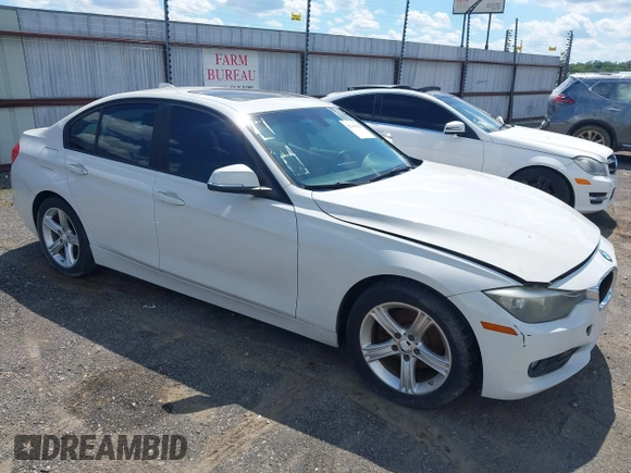 2014 BMW 3 Series 328i z VIN WBA3A5C51EP603386, wystawiony jako IAAI lot #42343104 z przebiegiem Nie podano mil oraz . Historia ofert i sprzedaży dostępna na DreamBid. Obrazek 1.