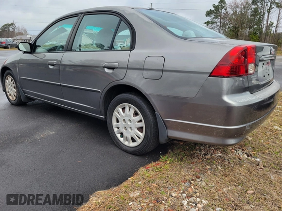 2005 Honda Civic LX z VIN 2HGES16505H585515, wystawiony jako IAAI lot #41746972 z przebiegiem 216 158 mil mil oraz . Historia ofert i sprzedaży dostępna na DreamBid. Obrazek 3.