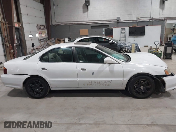 2000 Acura TL with VIN 19UUA5662YA015081, listed as a IAAI auction lot 41639430 with 133,577 mi miles. Bid and sale history available at carsss.com. Image 13.