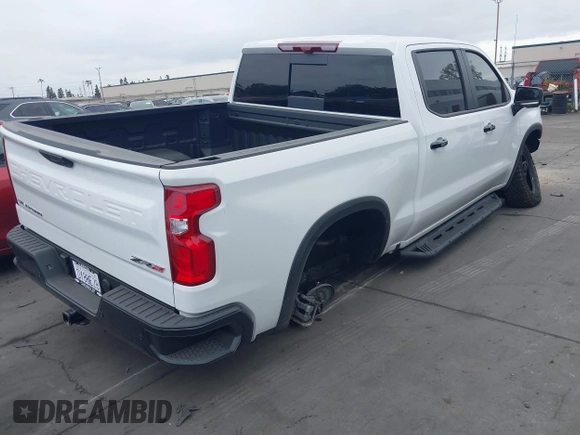 2025 Chevrolet Silverado 1500 with VIN 3GCUKHEL6SG224899, listed as a IAAI auction lot 41828205 with 3,067 mi miles and . Bid and sale history available at DreamBid. Image 4.
