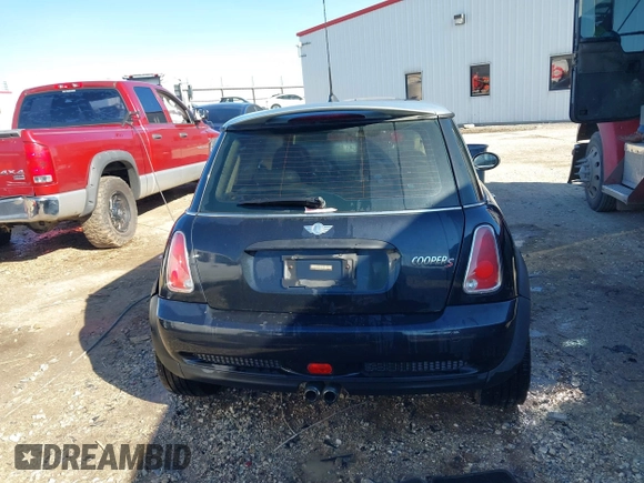 2006 MINI Hardtop S with VIN WMWRE33546TJ34712, listed as a IAAI auction lot 41144701 with 230,006 mi miles and . Bid and sale history available at DreamBid. Image 16.