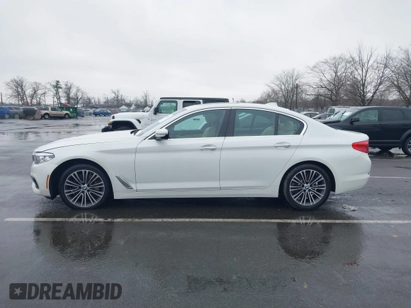 2018 BMW 5 Series 530i xDrive z VIN WBAJA7C52JWC75823, wystawiony jako IAAI lot #41544671 z przebiegiem 138 327 mil mil oraz . Historia ofert i sprzedaży dostępna na DreamBid. Obrazek 14.