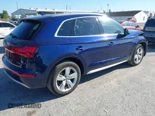 2019 Audi Q5 Prestige with VIN WA1CNAFY4K2021839, listed as a IAAI auction lot 41764032 with 30,704 mi miles. Bid and sale history available at carsss.com. Image 4.