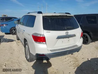2011 Toyota Highlander Limited with VIN 5TDYK3EHXBS039823, listed as a IAAI auction lot 41731690 with 242,676 mi miles. Bid and sale history available at carsss.com. Image 3.
