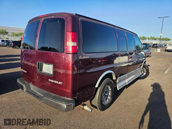 2004 Chevrolet Express Passenger z VIN 1GBFG15T141225336, wystawiony jako Copart lot #79581294 z przebiegiem Nie podano mil oraz Czysty tytuł • Clean title. Historia ofert i sprzedaży dostępna na DreamBid. Obrazek 3.