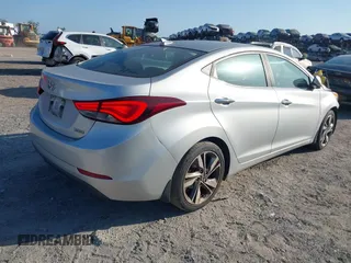 2015 Hyundai Elantra SE z VIN 5NPDH4AE4FH610961, wystawiony jako IAAI lot #42134698 z przebiegiem 72 591 mil mil oraz . Historia ofert i sprzedaży dostępna na DreamBid. Obrazek 4.