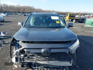 2020 Toyota RAV4 XLE with VIN 2T3P1RFV2LW130185, listed as a IAAI auction lot 42033372 with 98,667 mi miles and . Bid and sale history available at DreamBid. Image 12.