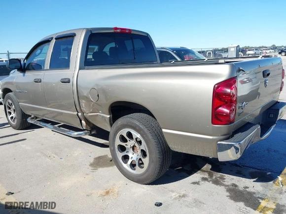 2007 Dodge Ram 1500 SLT with VIN 1D7HA18P17J635312, listed as a IAAI auction lot 41220717 with NaN miles. Bid and sale history available at carsss.com. Image 3.