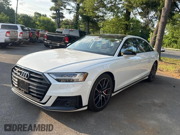 2020 Audi S8 z VIN WAU8SAF82LN011960, wystawiony jako Copart lot #59629095 z przebiegiem 58 167 mil mil oraz Czysty tytuł • Clean title. Historia ofert i sprzedaży dostępna na DreamBid. Obrazek 2.