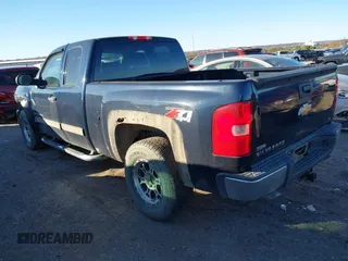 2007 Chevrolet Silverado 1500 1LT with VIN 1GCEK19007Z525378, listed as a IAAI auction lot 41217202 with Not Provided miles and . Bid and sale history available at DreamBid. Image 3.
