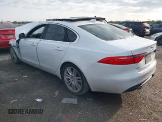 2017 Jaguar XF 35t Prestige with VIN SAJBE4BV8HCY31963, listed as a IAAI auction lot 41910705 with 1 mi miles. Bid and sale history available at carsss.com. Image 3.
