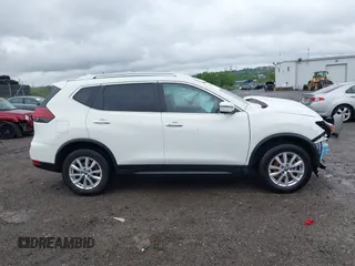2020 Nissan Rogue S z VIN JN8AT2MVXLW112758, wystawiony jako IAAI lot #42244944 z przebiegiem 31 984 mil mil oraz . Historia ofert i sprzedaży dostępna na DreamBid. Obrazek 12.