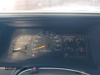 1999 Chevrolet Suburban z VIN 3GNFK16R4XG109638, wystawiony jako IAAI lot #42505642 z przebiegiem 274 795 mil mil oraz . Historia ofert i sprzedaży dostępna na DreamBid. Obrazek 7.