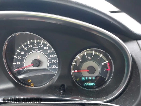 2013 Chrysler 200 LX with VIN 1C3CCBAB2DN560552, listed as a IAAI auction lot 41821028 with 179,085 mi miles. Bid and sale history available at carsss.com. Image 7.