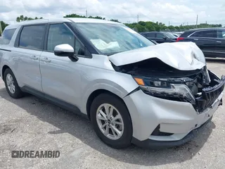 2023 Kia Carnival LX with VIN KNDNB4H35P6235684, listed as a IAAI auction lot 40016483 with 42,644 mi miles. Bid and sale history available at carsss.com. Image 1.