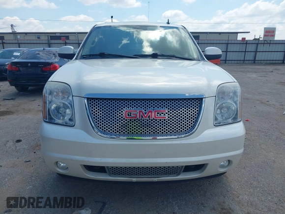 2009 GMC Yukon Denali z VIN 1GKFK03239R171047, wystawiony jako IAAI lot #42249148 z przebiegiem 148 244 mil mil oraz . Historia ofert i sprzedaży dostępna na DreamBid. Obrazek 12.