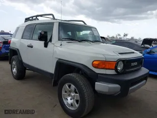 2014 Toyota FJ Cruiser with VIN JTEBU4BF7EK177741, listed as a IAAI auction lot 41871477 with 195,262 mi miles. Bid and sale history available at carsss.com. Image 1.
