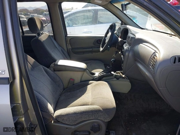 2003 Chevrolet TrailBlazer LS with VIN 1GNDT13SX32271126, listed as a IAAI auction lot 41760397 with 242,715 mi miles. Bid and sale history available at carsss.com. Image 5.