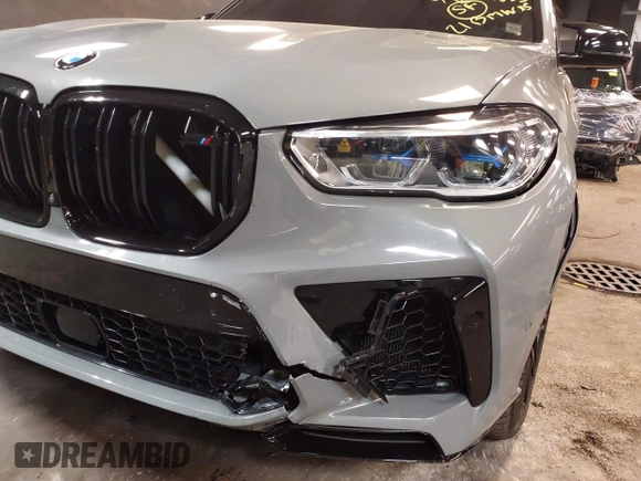 2021 BMW X5 M z VIN 5YMJU0C04M9F63827, wystawiony jako IAAI lot #42351633 z przebiegiem 31 232 mil mil oraz . Historia ofert i sprzedaży dostępna na DreamBid. Obrazek 20.