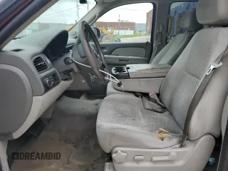 2008 Chevrolet Tahoe 2LT z VIN 1GNFC13068J148704, wystawiony jako Copart lot #54614815 z przebiegiem 229 570 mil mil oraz Czysty tytuł • Clean title. Historia ofert i sprzedaży dostępna na DreamBid. Obrazek 7.