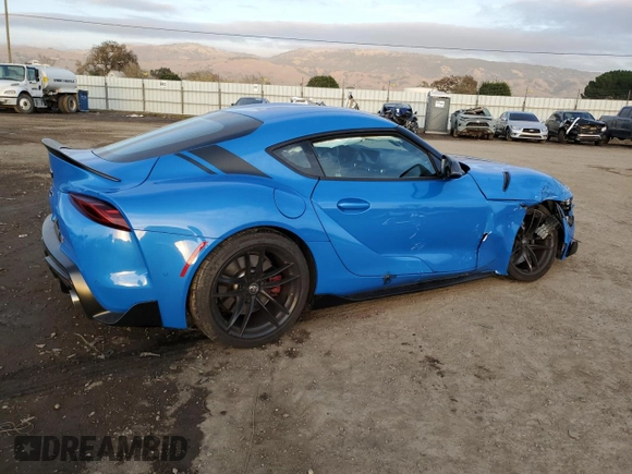 2021 Toyota GR Supra 3.0 with VIN WZ1DB0C09MW036605, listed as a Copart auction lot 86576844 with 31,520 mi miles and Salvage Title. Bid and sale history available at carsss.com. Image 3.