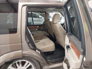2010 Land Rover LR4 HSE with VIN SALAG2D42AA536395, listed as a IAAI auction lot 42612499 with 193,876 mi miles and . Bid and sale history available at DreamBid. Image 8.