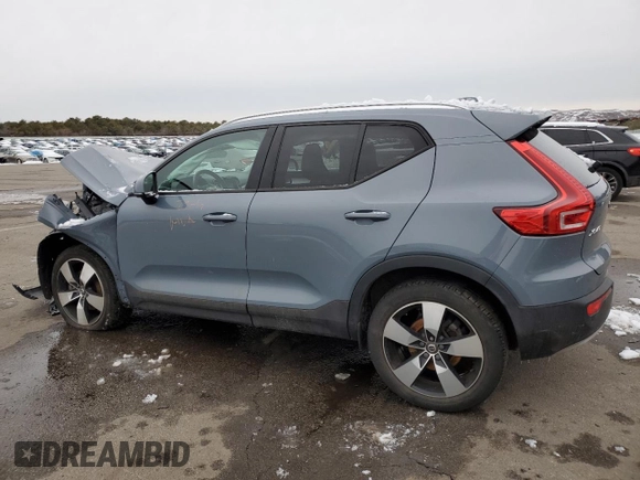 2020 Volvo XC40 Momentum with VIN YV4162UK3L2180557, listed as a Copart auction lot 44584035 with Not provided miles and Non repairable. Bid and sale history available at DreamBid. Image 2.
