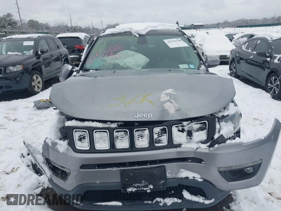 2018 Jeep Compass Altitude with VIN 3C4NJDBB7JT256164, listed as a IAAI auction lot 41551598 with 22,335 mi miles and . Bid and sale history available at carsss.com. Image 12.