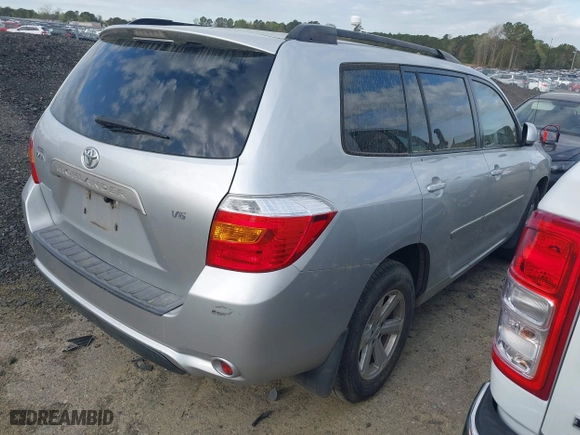 2008 Toyota Highlander with VIN JTEDS41A182058737, listed as a IAAI auction lot 41932660 with 260,512 mi miles. Bid and sale history available at carsss.com. Image 4.