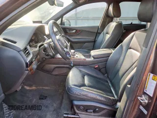 2018 Audi Q7 Premium Plus z VIN WA1LAAF73JD013401, wystawiony jako Copart lot #60322005 z przebiegiem 168 325 mil mil oraz Szkoda całkowita • Salvage title. Historia ofert i sprzedaży dostępna na DreamBid. Obrazek 7.