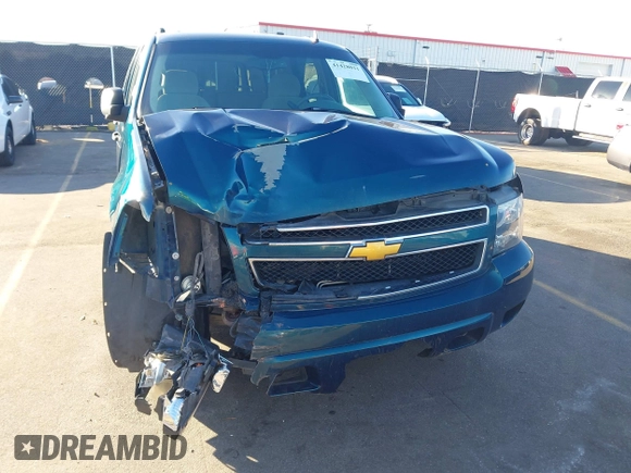 2007 Chevrolet Suburban LT with VIN 3GNFC16J07G102869, listed as a IAAI auction lot 41428031 with Not provided miles and . Bid and sale history available at DreamBid. Image 6.