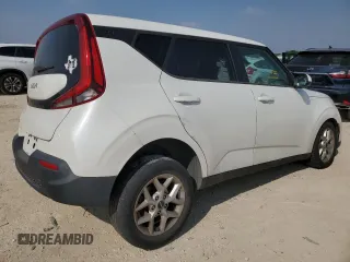 2022 Kia Soul LX with VIN KNDJ23AU6N7157547, listed as a Copart auction lot 51281625 with 55,318 mi miles and Salvage Title. Bid and sale history available at DreamBid. Image 3.
