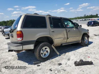 2001 Ford Explorer XLT z VIN 1FMZU63E71ZA48707, wystawiony jako Copart lot #55974105 z przebiegiem 214 188 mil mil oraz Szkody całkowita. Historia ofert i sprzedaży dostępna na DreamBid. Obrazek 3.