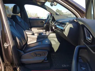 2019 Audi Q7 Prestige with VIN WA1VAAF72KD020723, listed as a IAAI auction lot 41154320 with 63,159 mi miles. Bid and sale history available at carsss.com. Image 5.