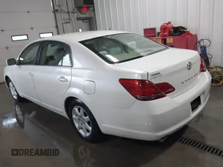 2008 Toyota Avalon XL with VIN 4T1BK36B48U304168, listed as a IAAI auction lot 41389688 with 289,438 mi miles and . Bid and sale history available at DreamBid. Image 3.
