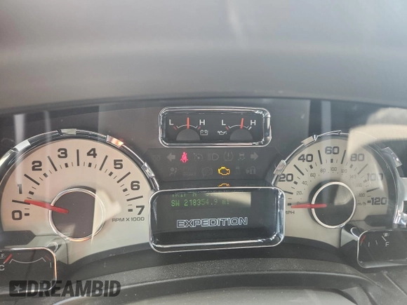 2013 Ford Expedition Limited с VIN 1FMJU1K59DEF23089, выставлен на аукционе Copart как лот 63058345 с пробегом 218 354 миль миль и Списание • Salvage title. История ставок и продаж доступна на DreamBid. Изображение 9.