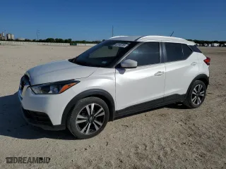 2018 Nissan Kicks SR with VIN 3N1CP5CU2JL538095, listed as a Copart auction lot 52100785 with 92,028 mi miles and Salvage Title. Bid and sale history available at carsss.com. Image 1.