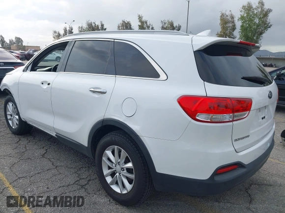 2016 Kia Sorento LX with VIN 5XYPG4A38GG173926, listed as a IAAI auction lot 41921254 with 1 mi miles. Bid and sale history available at carsss.com. Image 3.