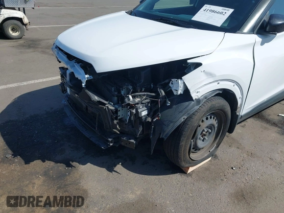 2019 Nissan Kicks S with VIN 3N1CP5CU8KL491396, listed as a IAAI auction lot 41986602 with 101,389 mi miles and . Bid and sale history available at carsss.com. Image 18.