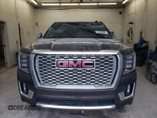 2021 GMC Yukon XL Denali with VIN 1GKS1JKL5MR212742, listed as a Copart auction lot 40676213 with 38,544 mi miles and Clean Title. Bid and sale history available at carsss.com. Image 5.